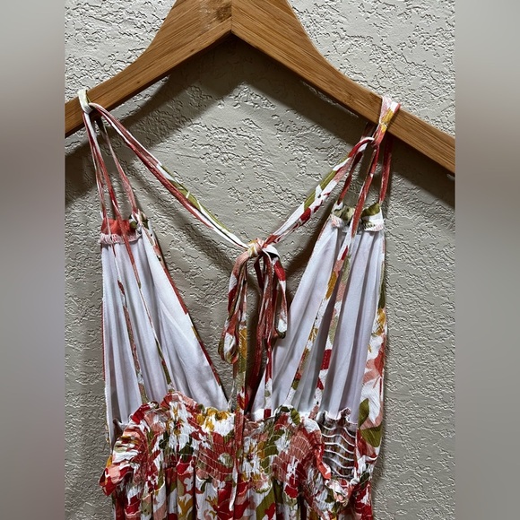 NWT ELLE HALTER TOP SPRING JUMPSUIT - Picture 6 of 10